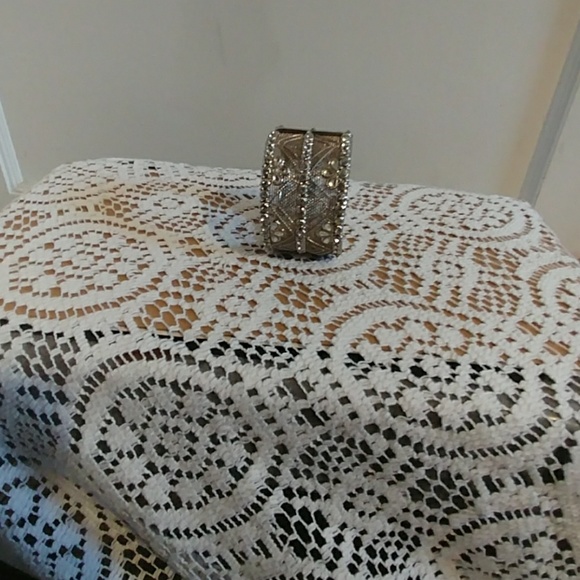 🎉🎉🎉🎉 Host Pick. 12/7/18 🎉🎉🎉🎉 bracelet - Picture 5 of 7